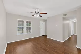 2718 Wesleyan Dr, Irving, TX 75062 - Photo 6