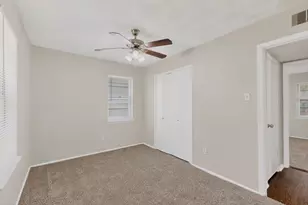 2718 Wesleyan Dr, Irving, TX 75062 - Photo 30