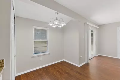 2718 Wesleyan Drive, Irving, TX 75062 - Photo 14