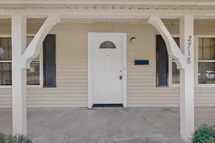 2718 Wesleyan Dr, Irving, TX 75062 - Photo 4