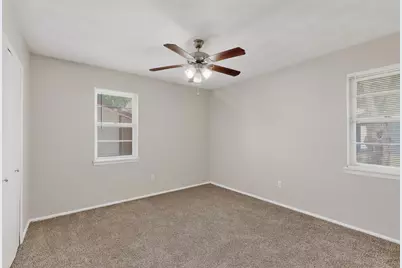2718 Wesleyan Drive, Irving, TX 75062 - Photo 22