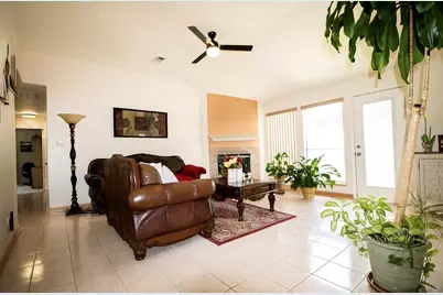 1363 Yorkshire Street #2, Fort Worth, TX 76134 - Photo 4
