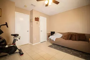 1363 Yorkshire St, Fort Worth, TX 76134 - Photo 10