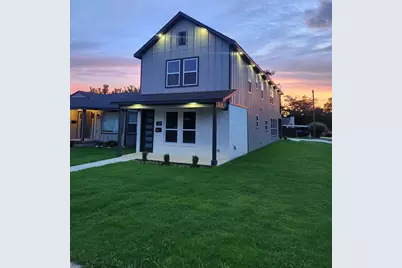 225 NW 16th Street, Grand Prairie, TX 75050 - Photo 1