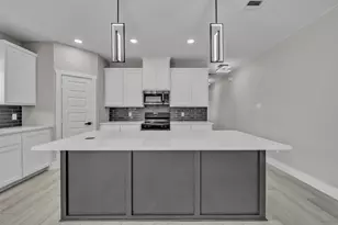 225 NW 16th St, Grand Prairie, TX 75050 - Photo 16