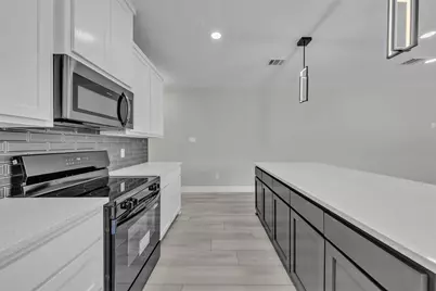 225 NW 16th Street, Grand Prairie, TX 75050 - Photo 18