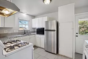 306 N Walnut St, Roanoke, TX 76262 - Photo 6