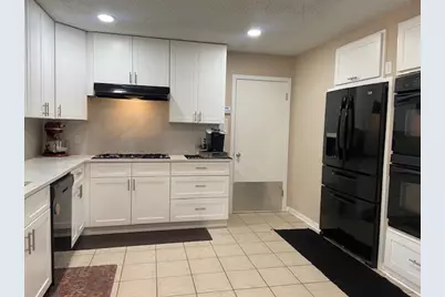 2333 N Carrier Parkway, Grand Prairie, TX 75050 - Photo 6
