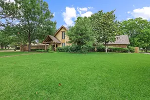 2531 Shoreline Dr, Sherman, TX 75092 - Photo 2