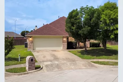 1435 Fleetwood Cove Drive, Grand Prairie, TX 75052 - Photo 4