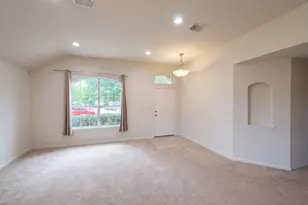 1435 Fleetwood Cove Dr, Grand Prairie, TX 75052 - Photo 10