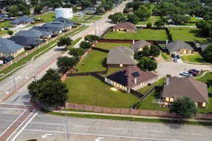 1435 Fleetwood Cove Dr, Grand Prairie, TX 75052 - Photo 1