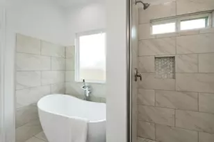228 E Windjammer Rd, Gun Barrel City, TX 75156 - Photo 14