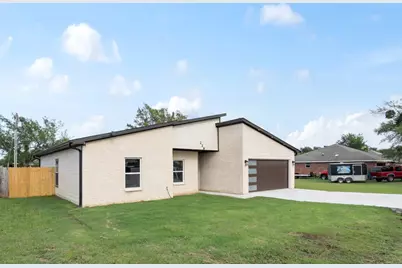 228 E Windjammer Road, Gun Barrel City, TX 75156 - Photo 2