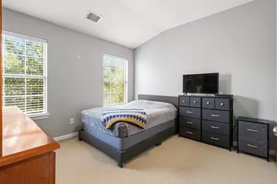 1530 Biltmore Lane, Irving, TX 75063 - Photo 18