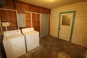 431 W Collins St, Stephenville, TX 76401 - Photo 26