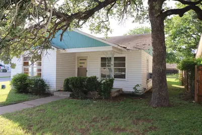 431 W Collins Street, Stephenville, TX 76401 - Photo 2