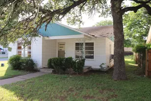 431 W Collins St, Stephenville, TX 76401 - Photo 2