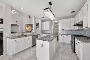 205 Lake Village Dr, McKinney, TX 75071 - Photo 10