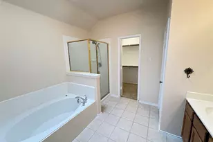 106 Constitution Dr, Euless, TX 76040 - Photo 14