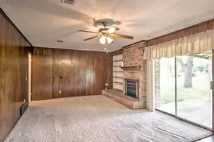808 S Jefferson St, Pilot Point, TX 76258 - Photo 14