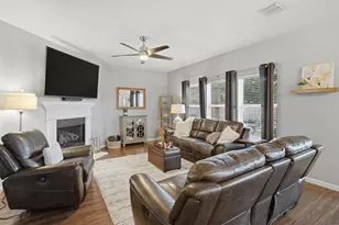 1405 Horseshoe Bend Ct, Fort Worth, TX 76131 - Photo 4
