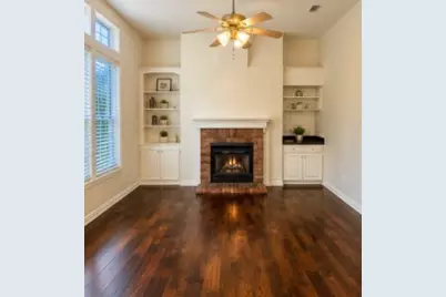 1104 W Winding Creek Drive, Grapevine, TX 76051 - Photo 4
