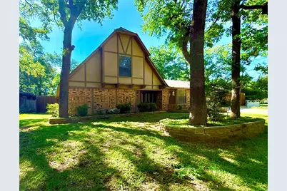 4804 Fawn Valley Court, Arlington, TX 76017 - Photo 2