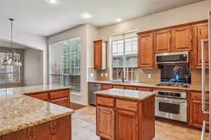 8704 Dayton Dr, Lantana, TX 76226 - Photo 6