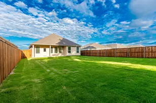 1901 Nokota Pkwy, Providence Village, TX 76227 - Photo 30
