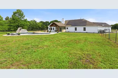 9390 Lakeridge Drive, Princeton, TX 75407 - Photo 10