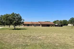 1306 Fm 1331, Thorndale, TX 76577 - Photo 38