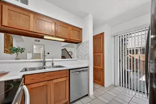 5626 Preston Oaks Rd, Dallas, TX 75254 - Photo 12