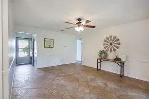 703 N Douglas Ave, Cleburne, TX 76033 - Photo 8