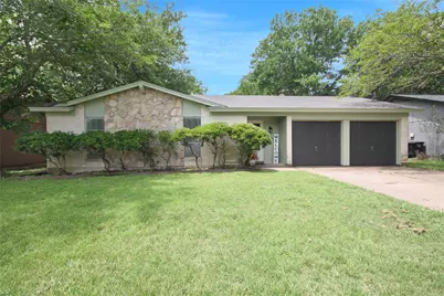 703 N Douglas Avenue, Cleburne, TX 76033 - Photo 1