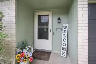 703 N Douglas Ave, Cleburne, TX 76033 - Photo 4