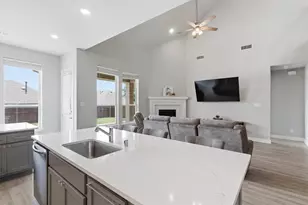 1108 Claiborne Dr, Aubrey, TX 76227 - Photo 8
