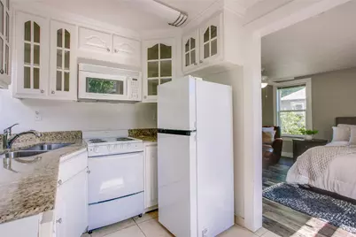 311 N Windomere Avenue, Dallas, TX 75208 - Photo 30