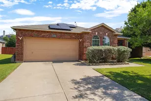 1813 White Dove Ln, Denton, TX 76210 - Photo 2