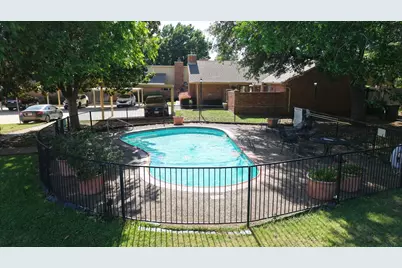 935 Cedarland Boulevard, Arlington, TX 76011 - Photo 30