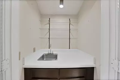 935 Cedarland Boulevard, Arlington, TX 76011 - Photo 16