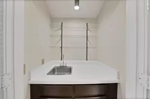 935 Cedarland Blvd, Arlington, TX 76011 - Photo 16