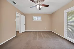 935 Cedarland Blvd, Arlington, TX 76011 - Photo 24