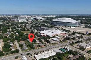 935 Cedarland Blvd, Arlington, TX 76011 - Photo 2