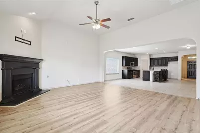 15628 Carlton Oaks Drive, Fort Worth, TX 76177 - Photo 4