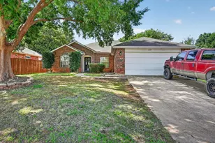 3208 Cliff Oaks Dr, Corinth, TX 76210 - Photo 2