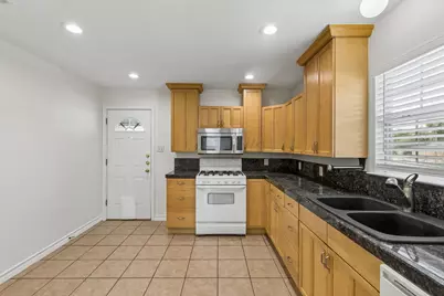 1516 Baxley Street, Carrollton, TX 75006 - Photo 8