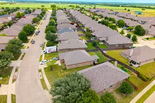 200 Chimney Rock Dr, Waxahachie, TX 75167 - Photo 20