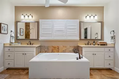2324 Grassmere Lane, McKinney, TX 75071 - Photo 14
