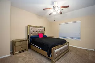 9158 Sunlight Oak Ln, Houston, TX 77070 - Photo 6